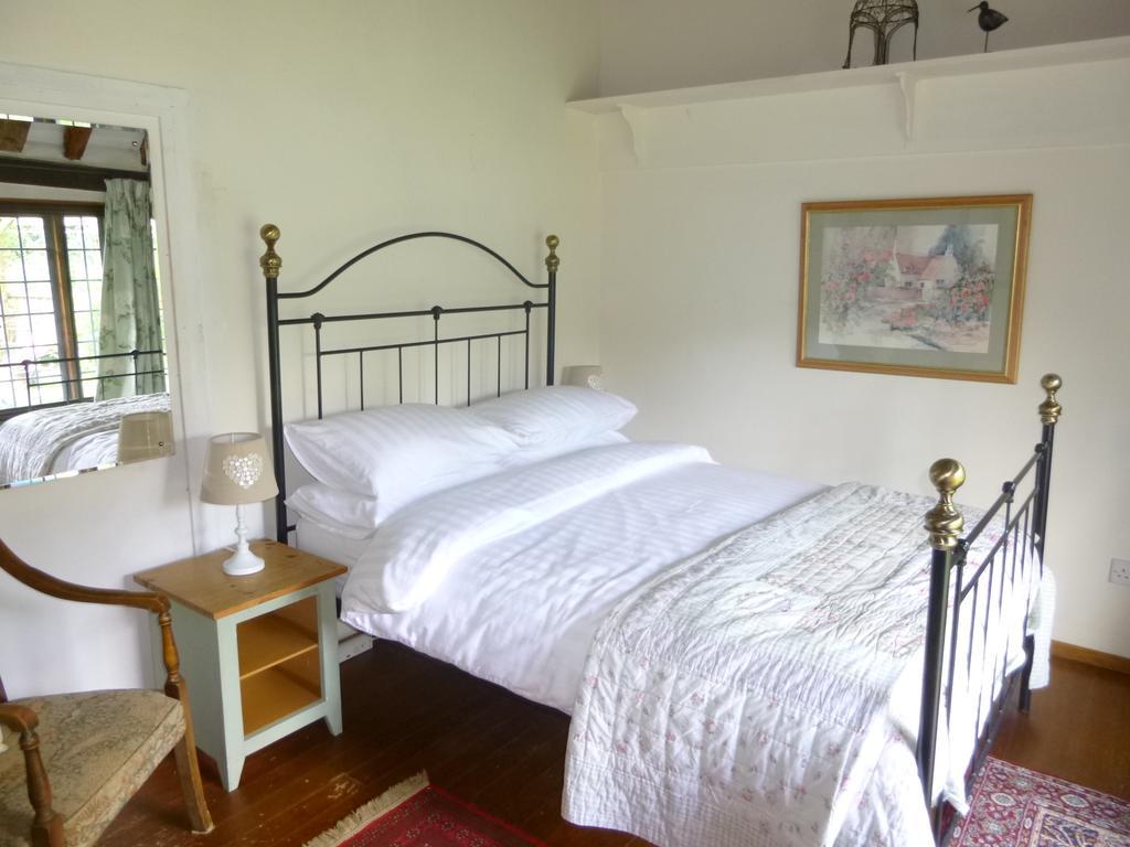 Church Hall Farm Bed And Breakfast Broxted Kamer foto